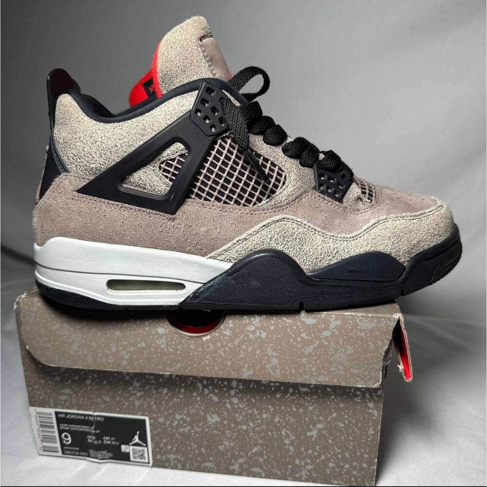 Size 9 - Nike Air Jordan 4 Retro Taupe Haze Men's Shoes